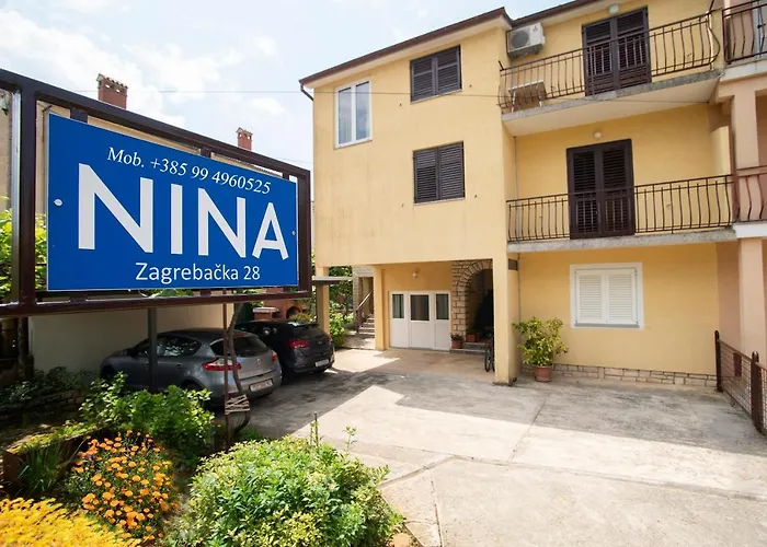 アパート Nina ロヴィニ